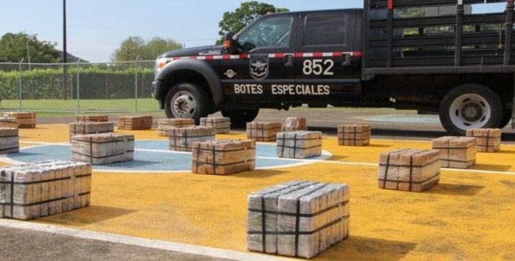 Rotası Mersin Limanı olan 616 paket kokain yüklü gemi Panama'da yakalandı