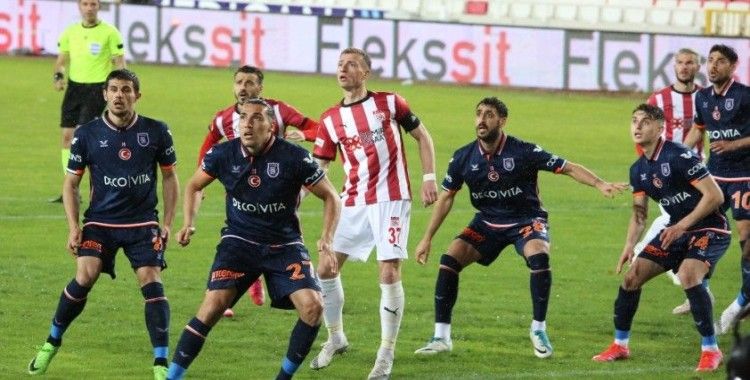 Süper Lig: DG Sivasspor: 0 - Medipol Başakşehir : 0 (Maç sonucu)
