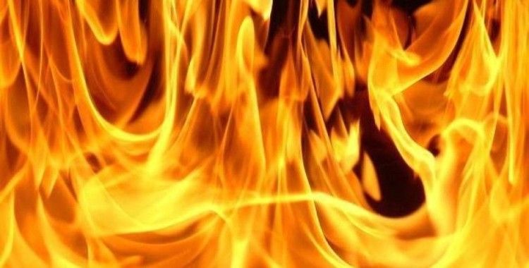 Silivri Gazitepe’de kozmetik fabrikasında yangın çıktı