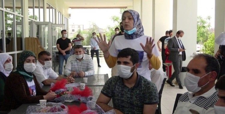 Ailelerden CHP'ye, çekin elinizi HDP'den tepkisi