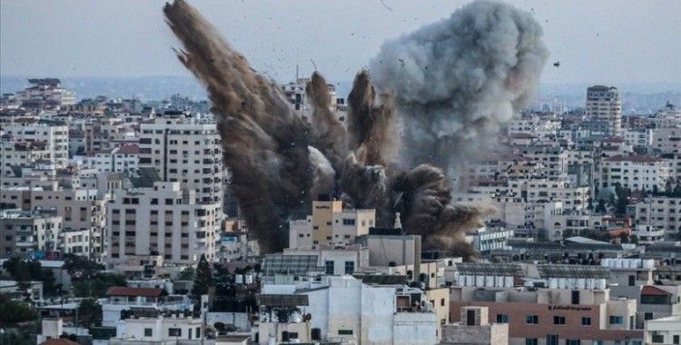 İsrail savaş uçakları ve topçu birlikleri ile Gazze'ye yeni bir saldırı başlattı