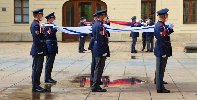 Çekya, Prag Kalesi’ne İsrail bayrağı astı