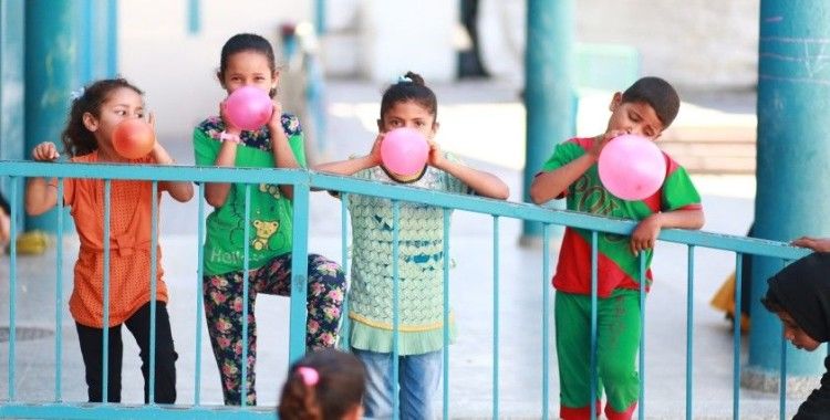 Gazze’deki BM okulları binlerce Filistinliye barınak oldu