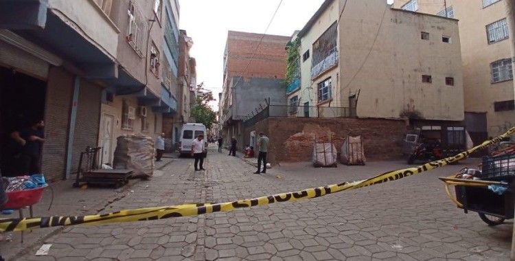 Diyarbakır’da akrabalar arasında kız meselesi kavgası: 1 ölü, 3 yaralı