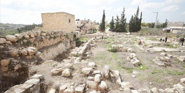 Filistin'deki Roma dönemine ait El-Murak Sarayı Yahudi yerleşimcilerin ihlallerine maruz kalıyor