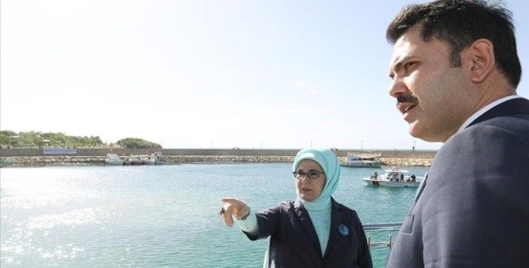 Cumhurbaşkanı Erdoğan'ın eşi Emine Erdoğan ve Bakan Kurum Van'daki arıtma tesisini gezdi