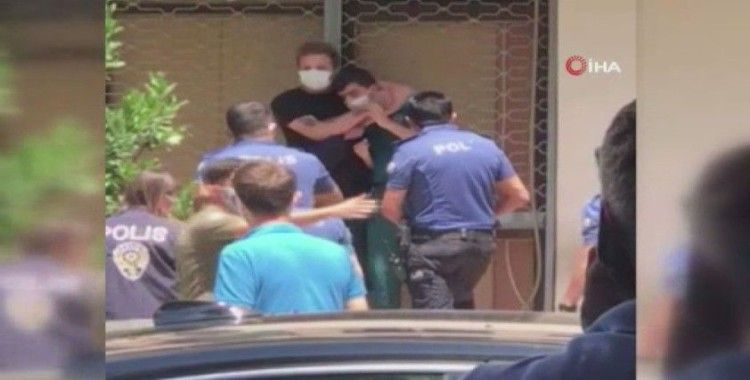 İzmir’de hareketli anlar: Bıçaklı saldırgan engelli memuru rehin aldı