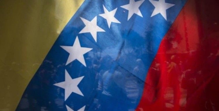 Venezuela, Kolombiya'nın sınırları tek taraflı açma kararına tepki gösterdi