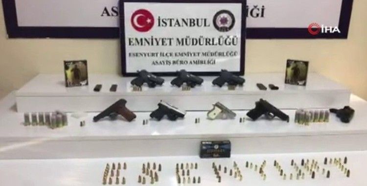 Esenyurt’ta oto galeride silah ticaretine polis operasyonu: 4 gözaltı