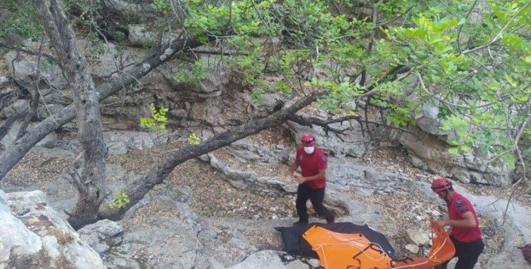Likya yolunda yürüyüş yapan gurbetçi, kayalıklardan düşerek hayatını kaybetti