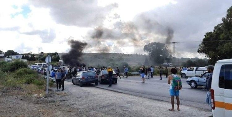 Tunus'ta halk, su kesintileri protesto etti