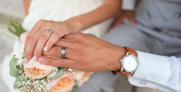 Kısıtlama nedeniyle evlenemeyen çiftler harekete geçti: Bu yaz düğün rekoru var