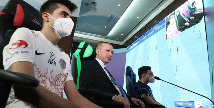 Cumhurbaşkanı Erdoğan: Gençlerimizin çok ilgi duyduğu e-Spor'u desteklemeyi sürdüreceğiz