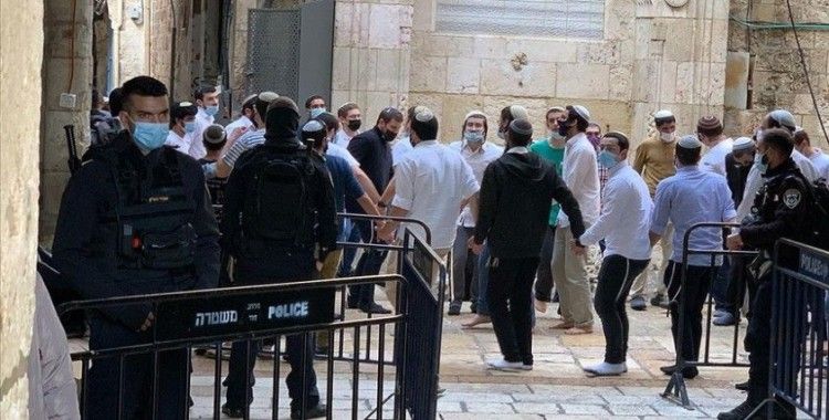 İsrail polisinin eşlik ettiği 78 fanatik Yahudi, Mescid-i Aksa'ya baskın düzenledi