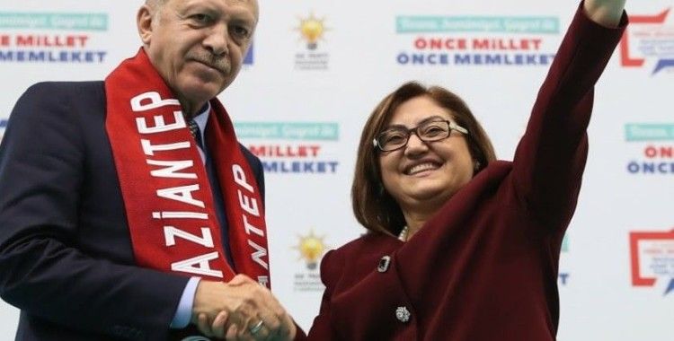 Cumhurbaşkanı Erdoğan'dan Başkan Fatma Şahin'e övgü