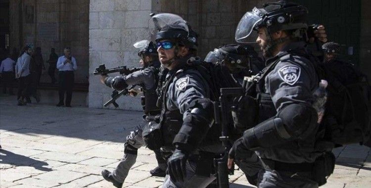 İsrail polisi, provokasyonda bulunan aşırı sağcı milletvekiline tepki gösteren Filistinlilere müdahalede bulundu