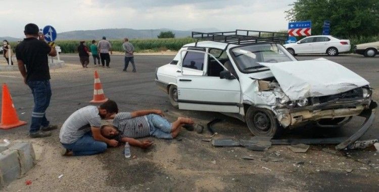 Kozan'da trafik Kazası: 5 yaralı