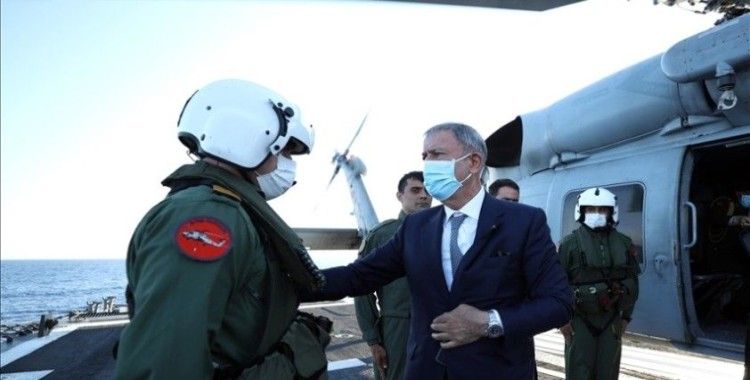 Bakan Akar, Libya Görev Grup Komutanlığını ziyaret etti