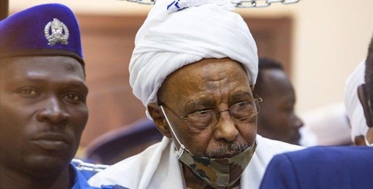 Eski Sudan Cumhurbaşkanı Beşir'in yargılandığı '1989 darbesi' davasının duruşması 22 Haziran'a ertelendi