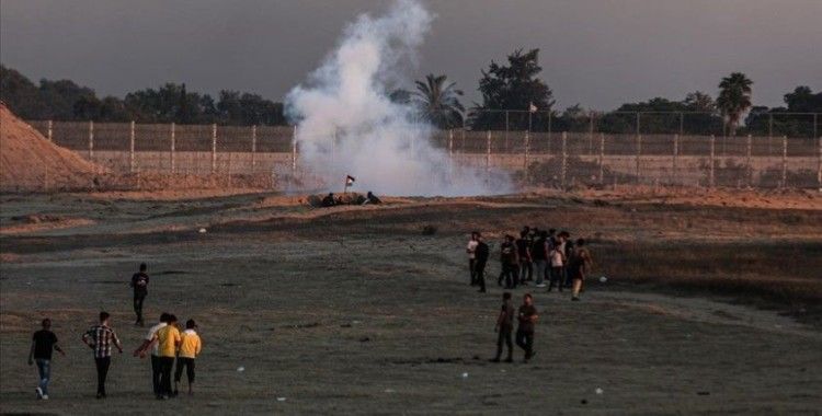 İsrail güçleri Doğu Kudüs'teki 'Bayrak Yürüyüşü'nü protesto eden Gazze Şeridi'ndeki Filistinlilere ateş açtı