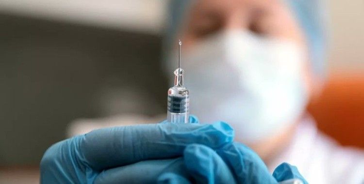 Moskova'da bazı sektörlerdeki çalışanlara aşı zorunluluğu
