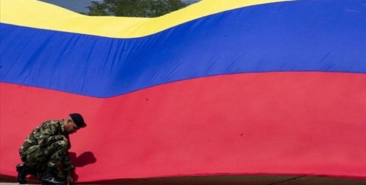 Kolombiya'da 2 bombalı araçla askeri tabura yönelik saldırıda 36 asker yaralandı