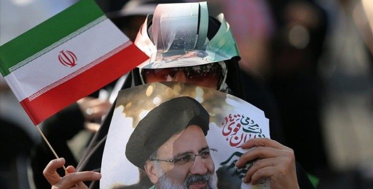 İran uzmanları cumhurbaşkanlığı seçimlerinde muhafazakarların adayı Reisi'nin zafer kazanacağı görüşünde