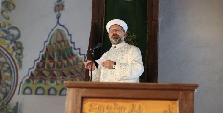 Diyanet İşleri Başkanı Prof. Dr. Erbaş, Kosova'da hutbe irad etti