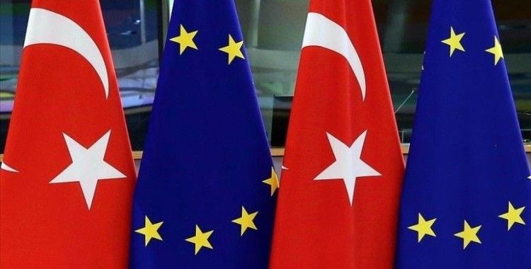 Merkel ve Draghi, AB ile Türkiye arasındaki göç mutabakatının yenilenmesinden yana