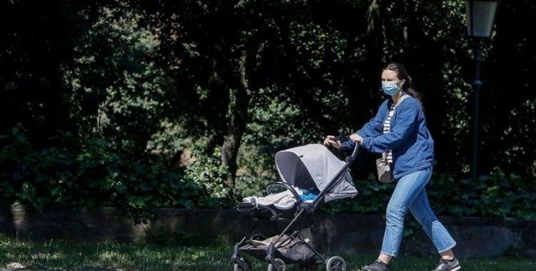 İtalya'da açık alanda maske zorunluluğu 28 Haziran'dan itibaren kaldırılıyor