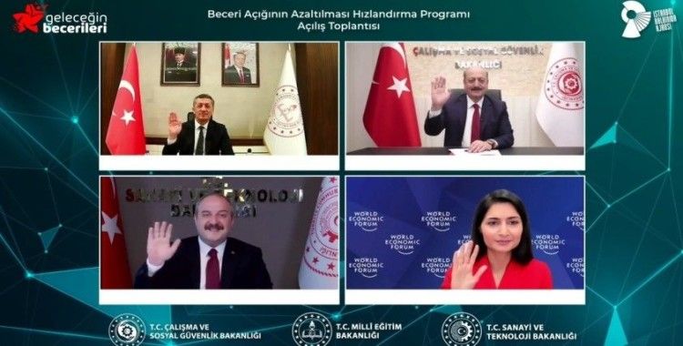 “Öğrencilerimiz 21. yüzyıl becerilerinin yanı sıra uygulamaya dönük bir program yapısına kavuştu”