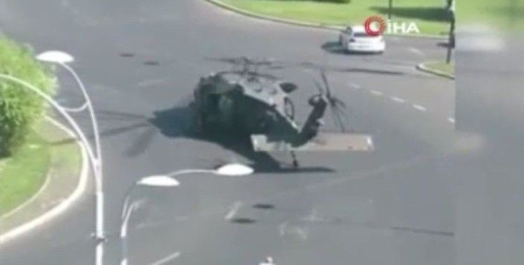 Askeri helikopter, trafiğin ortasına acil iniş yaptı