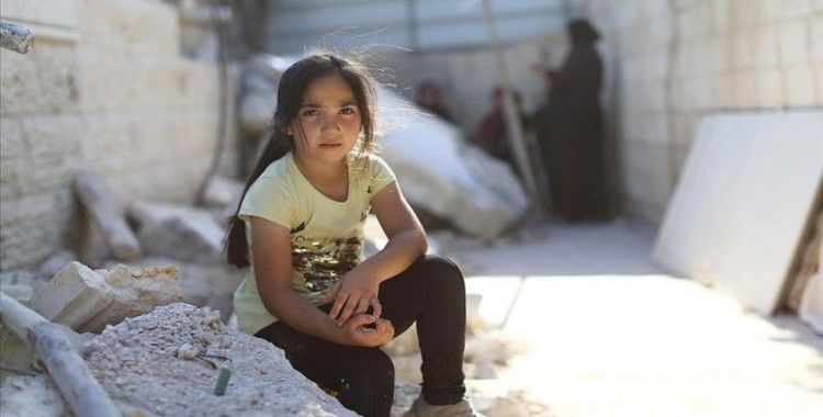 Kendi evini elleriyle yıkmak zorunda kalan Filistinli ailenin küçük kızı: Odam çok güzeldi