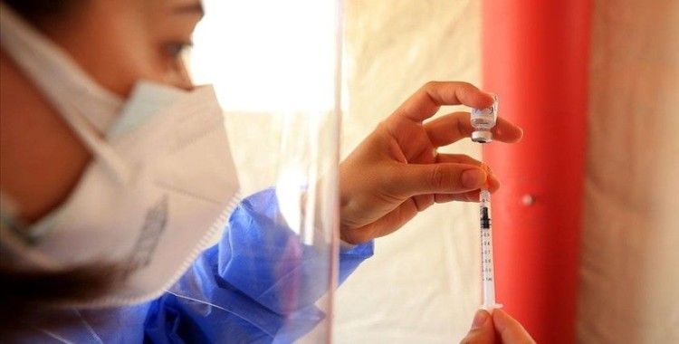 Kovid-19'la mücadele kapsamında ülke genelinde bir haftada 5,5 milyon dozdan fazla aşı uygulandı
