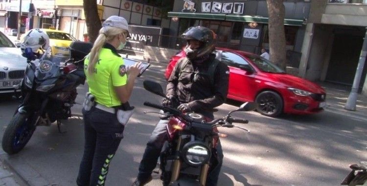 Bostancı'da motosiklet sürücüleri denetlendi