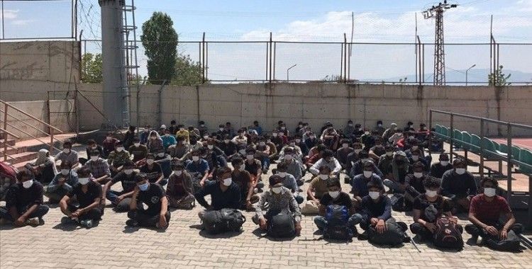 Van'da 113 göçmen yakalandı