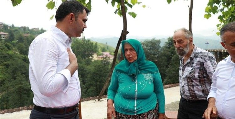 Çevre ve Şehircilik Bakanı Kurum, Rize'de heyelanda kaybolan vatandaşın ailesini ziyaret etti