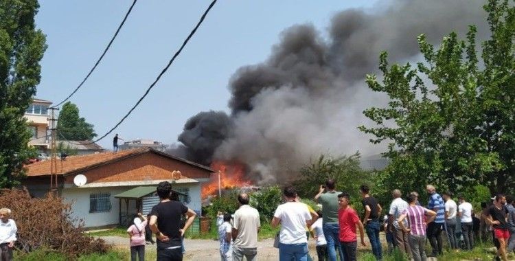 Sultanbeyli’de bayram günü çıkan yangın mahalleliyi sokağa döktü