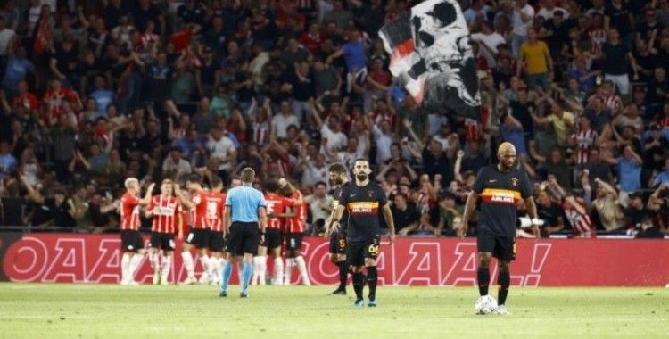 Galatasaray, PSV Eindhoven'e farklı yenildi