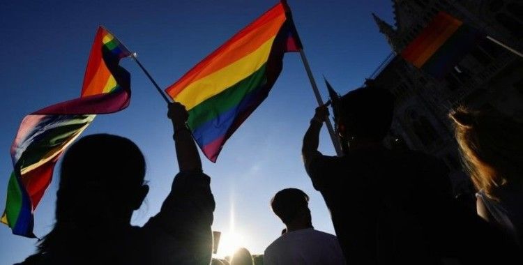 Macaristan tartışmalı LGBTİ+ yasasını referanduma götürüyor