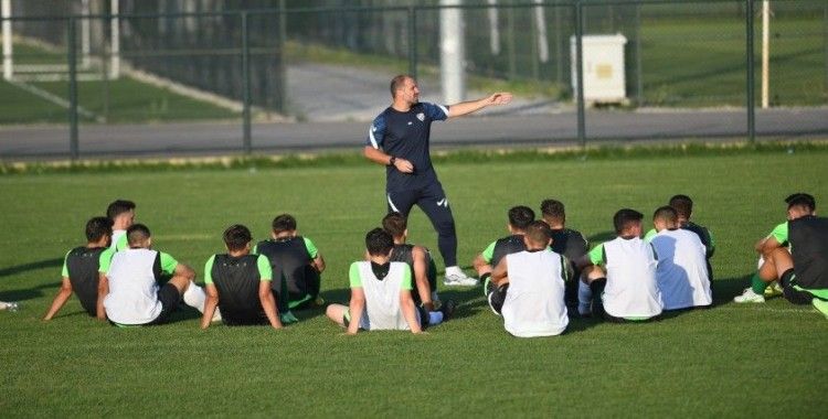 Bursaspor’da üç genç oyuncu takımdan gönderildi