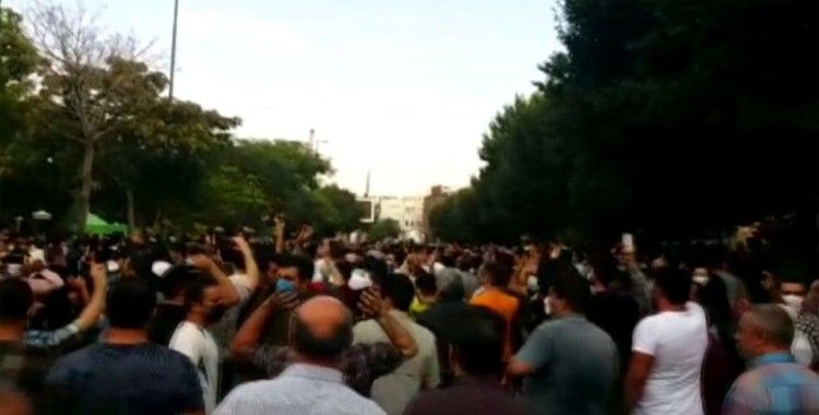 İran'ın Tebriz kentinden su kesintilerinin yaşandığı Huzistan'daki halka destek