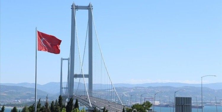 Osmangazi Köprüsü ve İzmir-İstanbul Otoyolu'nda geçiş rekoru kırıldı