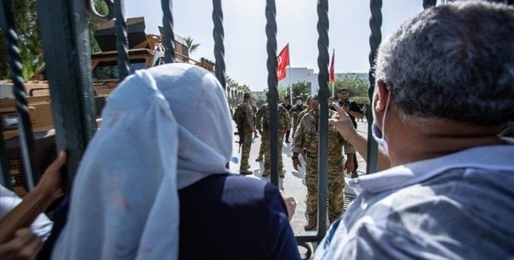 Tunus'taki darbe girişimi sonrası Said ve siyasi muhalifleri arasında uzlaşma beklenmiyor