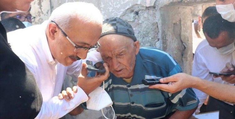 Cumhurbaşkanı Erdoğan Mersin'deki orman yangınında evi zarar gören yaşlı kişiyle telefonda görüştü