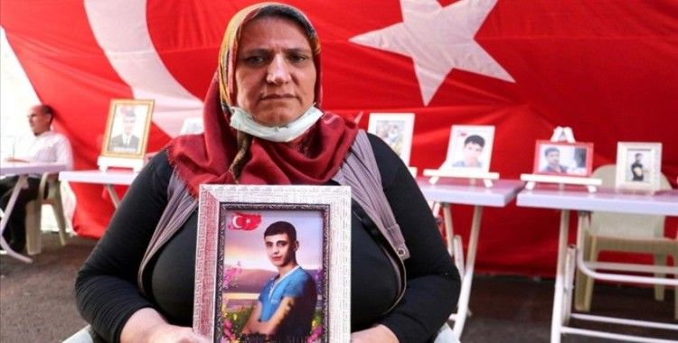 Diyarbakır annelerinden Demir: Çocuğumu almadan buradan gitmeyeceğim