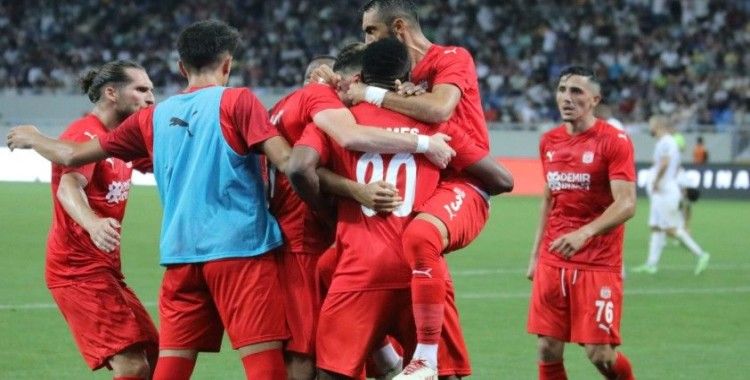 Kulüplerden Sivasspor’a tebrik mesajı