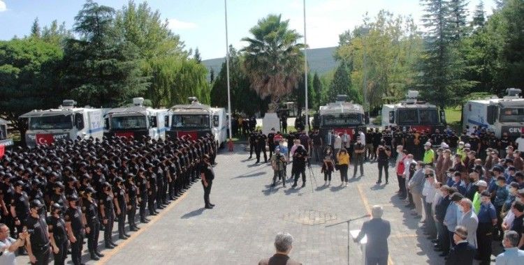 Emniyet’in ’alev savaşçıları’na görkemli uğurlama