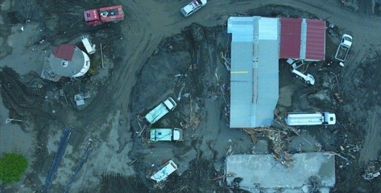 Kastamonu'daki selden etkilenen Abana Küçük Sanayi Sitesi'nde yıkım çalışmaları başladı