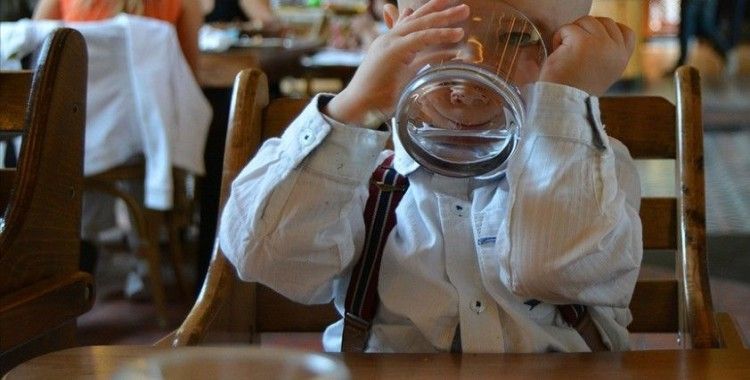 Tüketiciyi Destekleme Derneğinden çocuklu aile kabul etmeyen restoranlara 'itibar kaybı' uyarısı